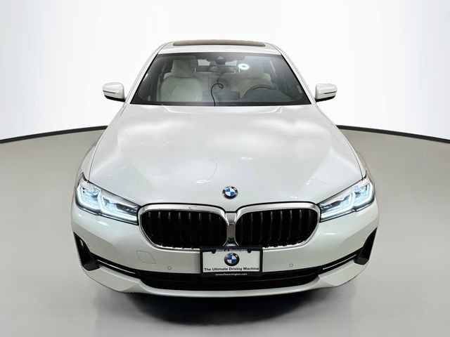 Used 2022 BMW 530i xDrive w/ Convenience Package AWD/4WD image 2