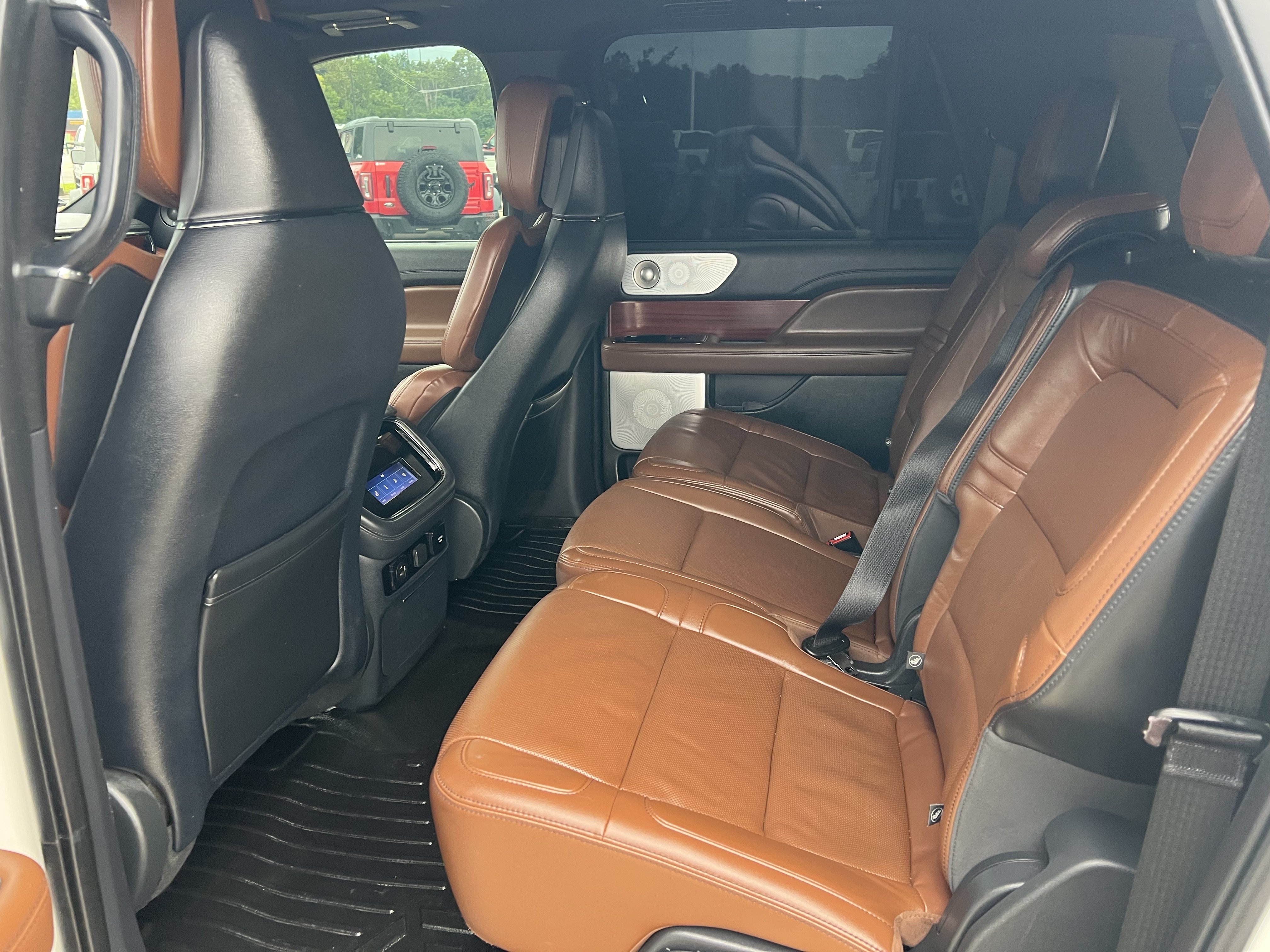 Used 2023 Lincoln Navigator L Reserve AWD/4WD image 17