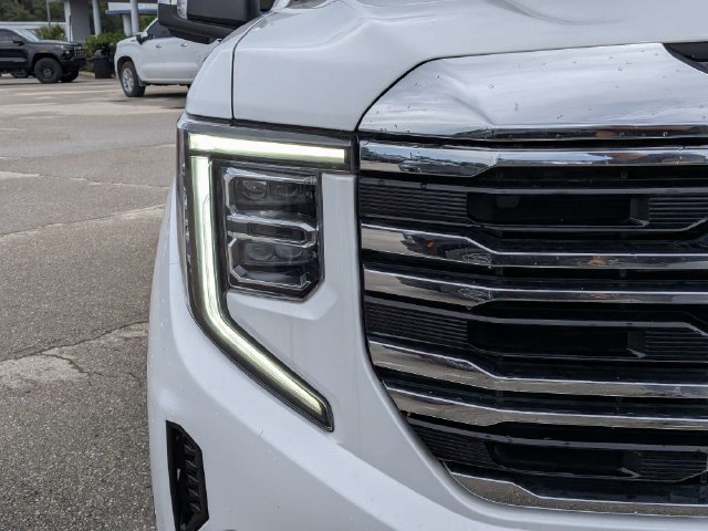 Used 2025 GMC Sierra 1500 SLT AWD/4WD image 10