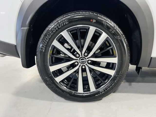 New 2025 Nissan Pathfinder Platinum image 15