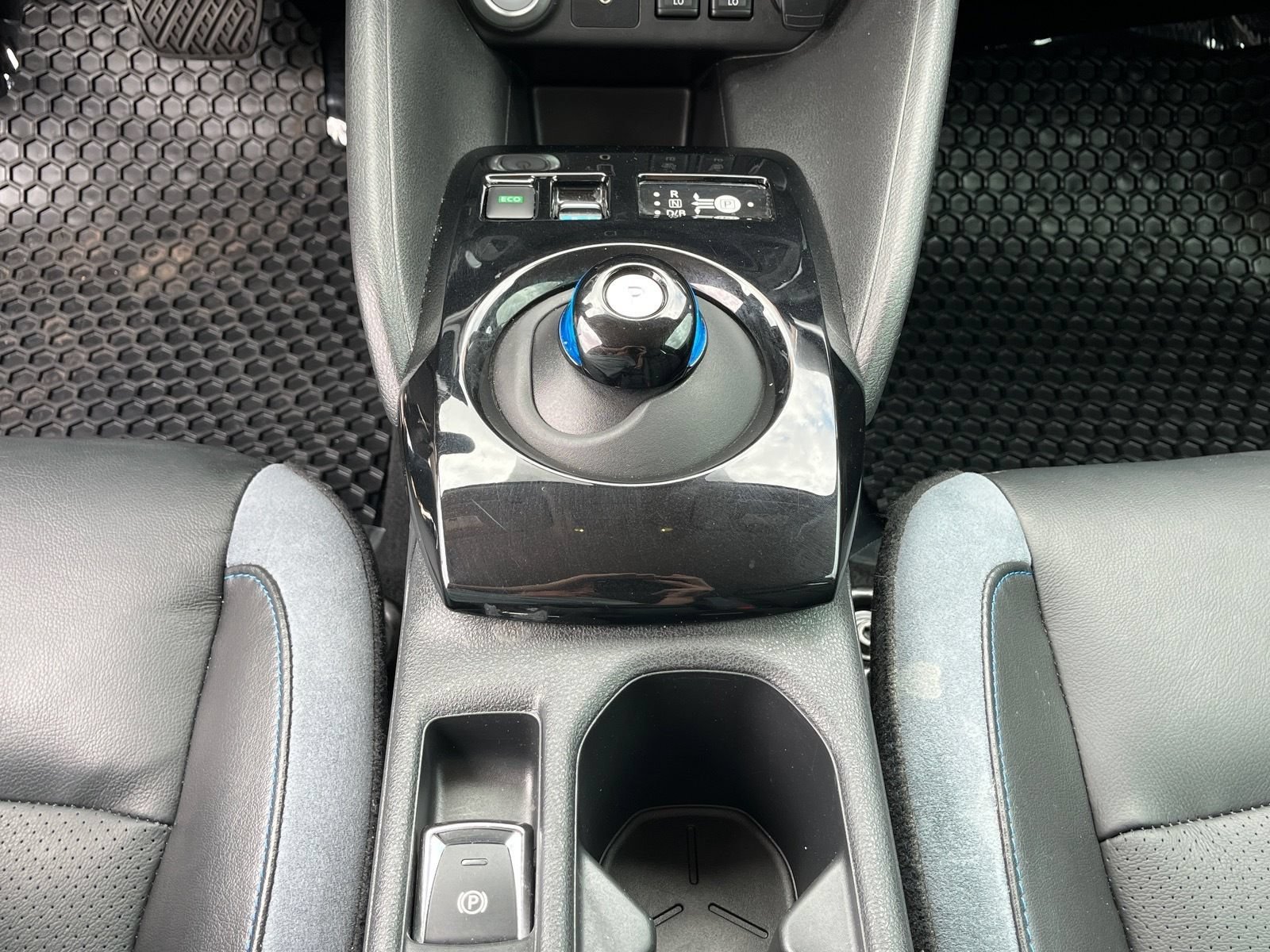 Used 2019 Nissan Leaf SL Plus FWD image 27