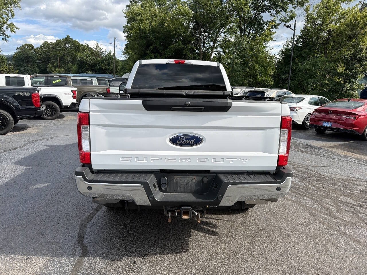 Used 2017 Ford F250 XLT AWD/4WD image 7