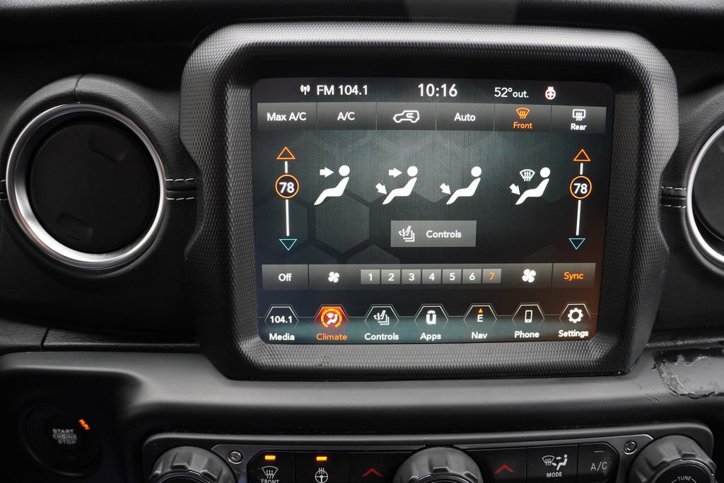 Used 2022 Jeep Wrangler Unlimited Sahara w/ Cold Weather Group AWD/4WD image 26