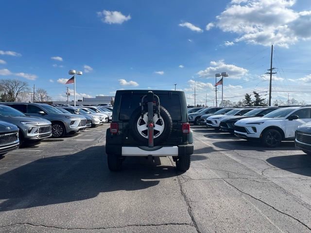 Used 2011 Jeep Wrangler Unlimited Sahara w/ Dual Top Group AWD/4WD image 5