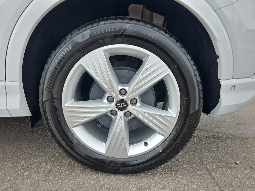 Used 2023 Audi Q4 e-tron Premium Plus w/ Premium Plus image 37