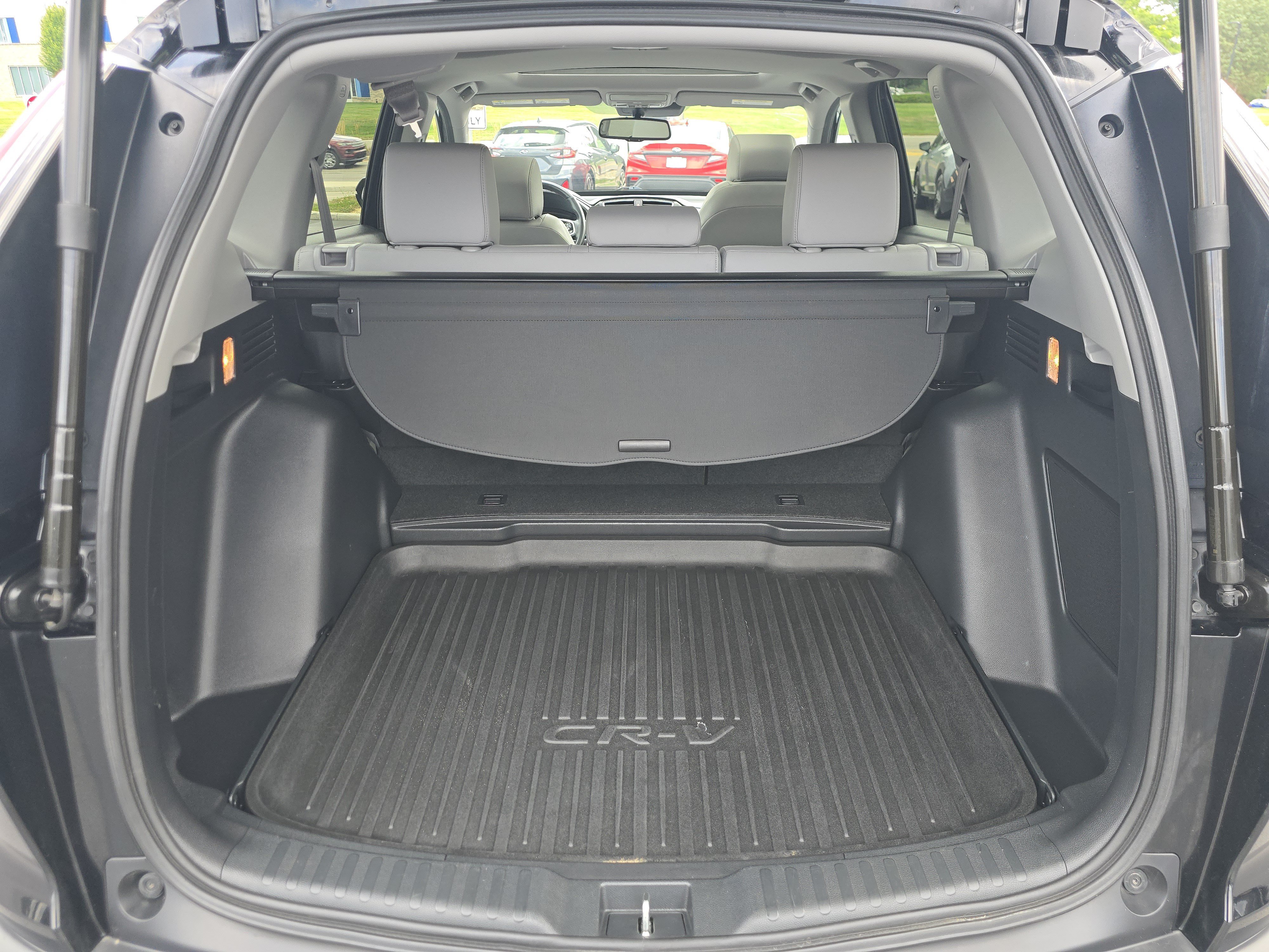 Used 2020 Honda CR-V Touring image 17