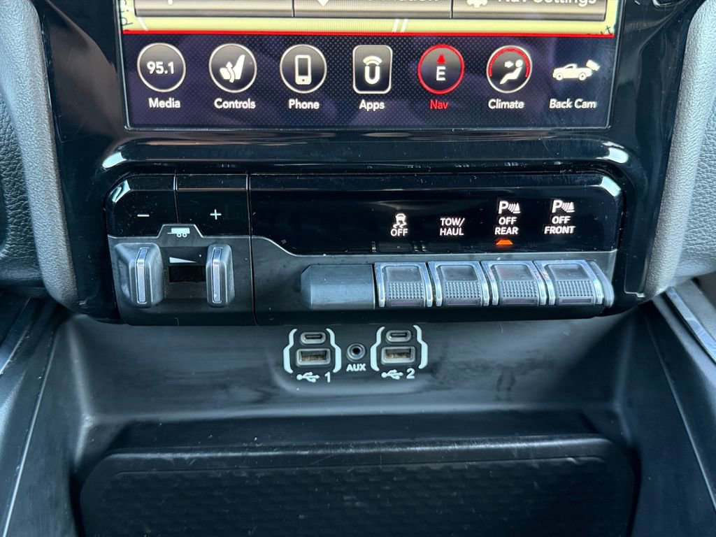 Used 2021 RAM 1500 Laramie w/ Sport Appearance Package image 18