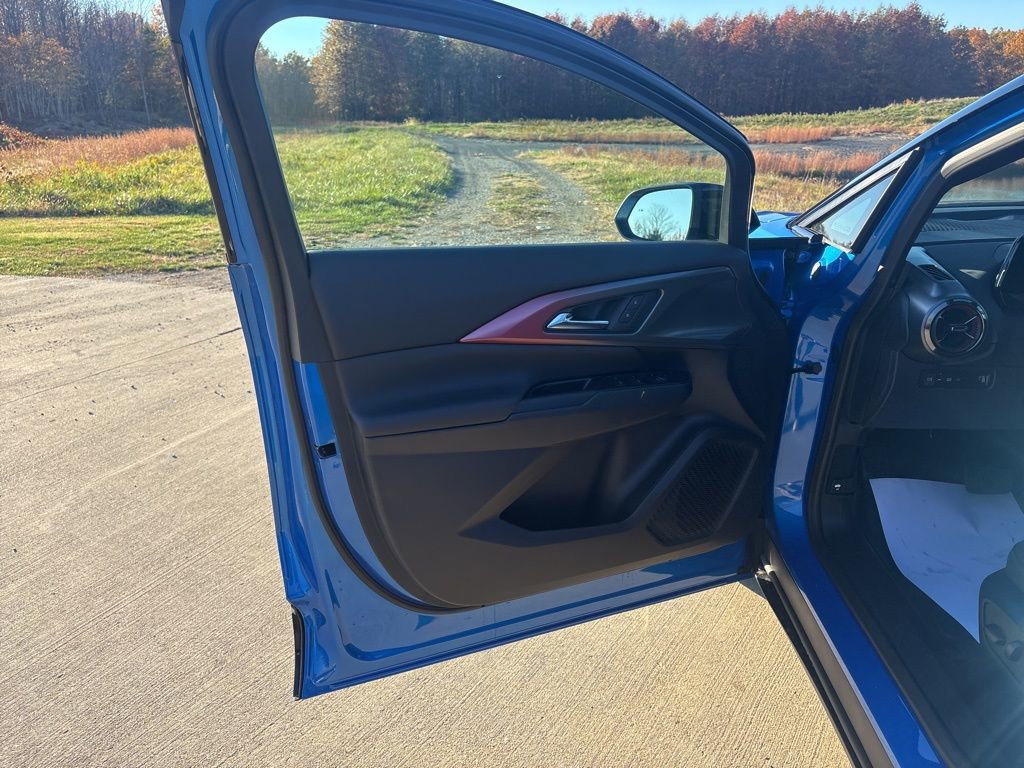 New 2026 Chevrolet Equinox EV RS AWD/4WD image 13