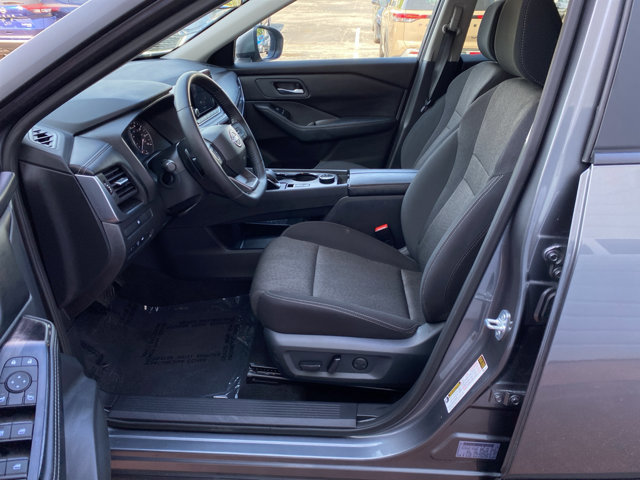 Certified 2026 Nissan Rogue SV AWD/4WD image 13