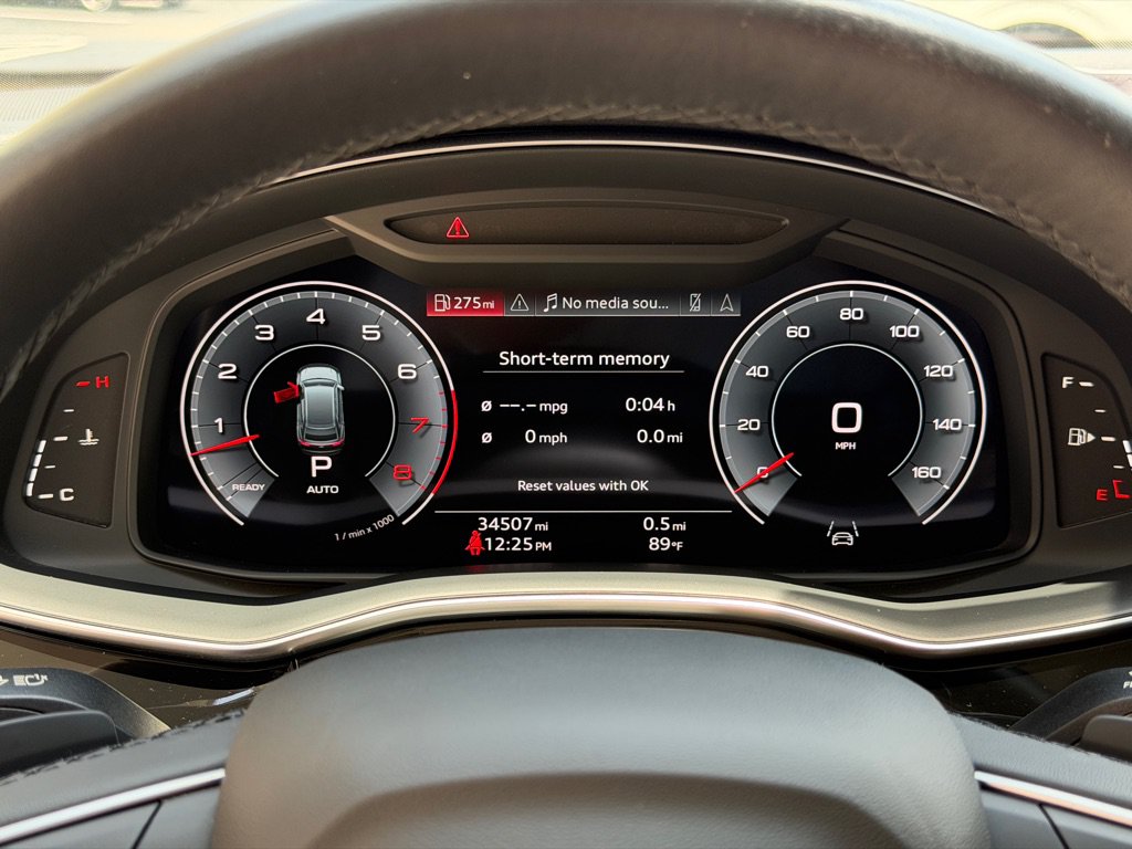Used 2023 Audi Q8 Premium w/ Convenience Package AWD/4WD image 36