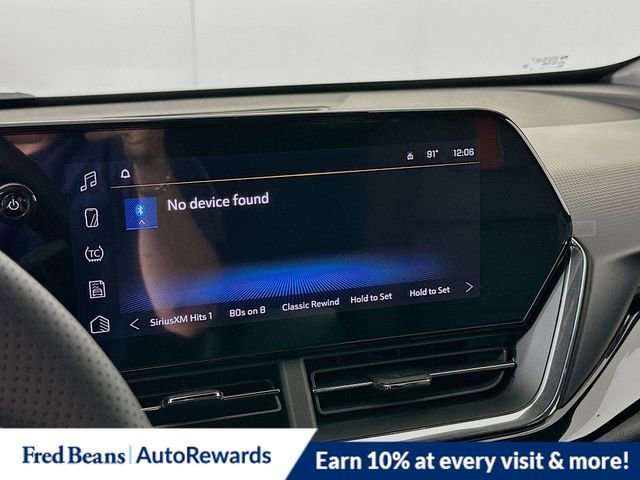 New 2025 Chevrolet Trax RS w/ Sunroof Package image 8