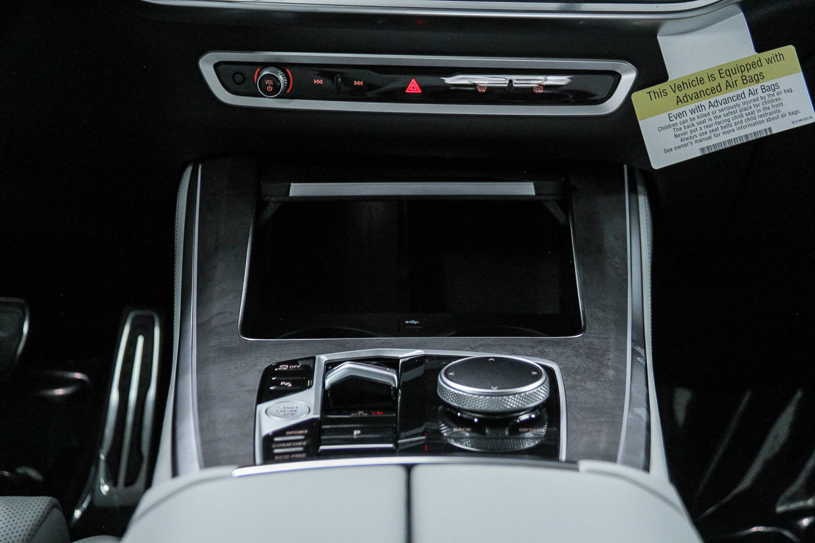 New 2026 BMW X5 xDrive40i w/ M Sport Package AWD/4WD image 14