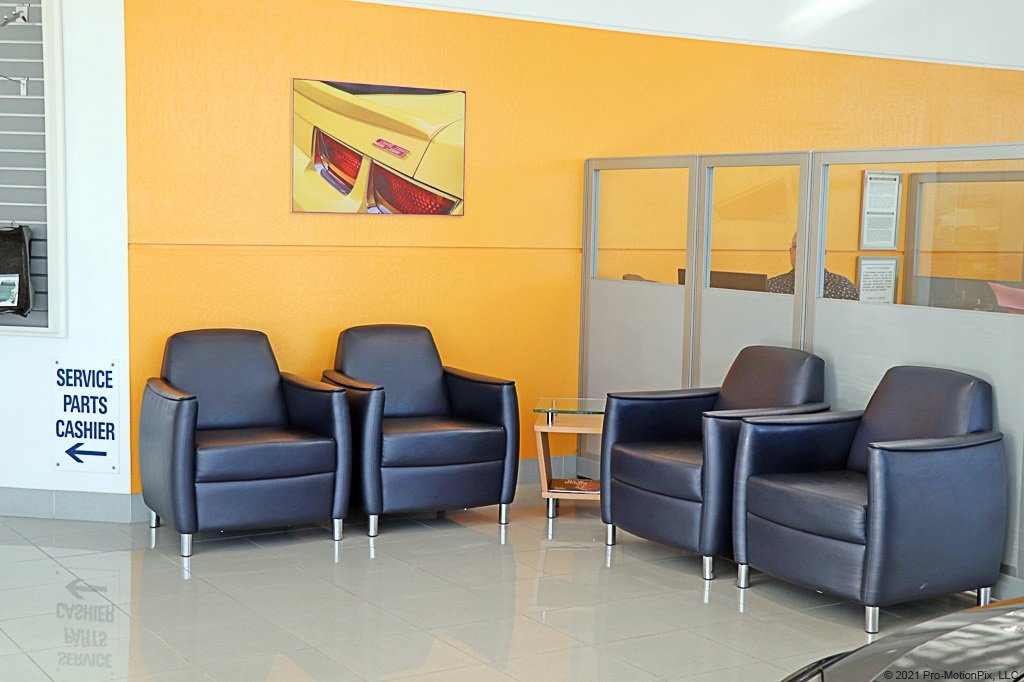 Used 2024 Chevrolet Suburban RST image 46