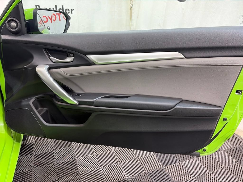 Used 2018 Honda Civic Touring image 12