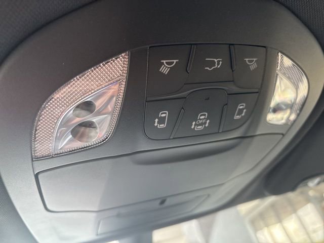 New 2026 Chrysler Pacifica Select image 18