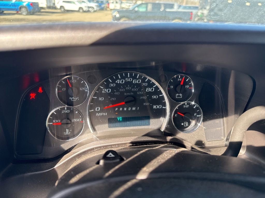 Used 2024 Chevrolet Express 3500 w/ Power Convenience Package image 6