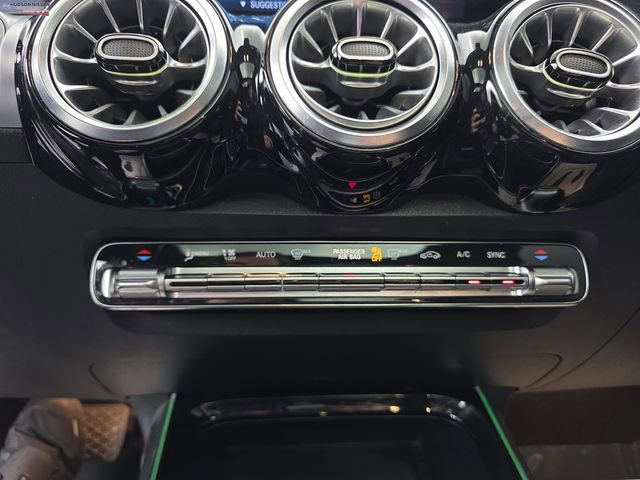 Used 2023 Mercedes-Benz GLB 250 4MATIC image 36