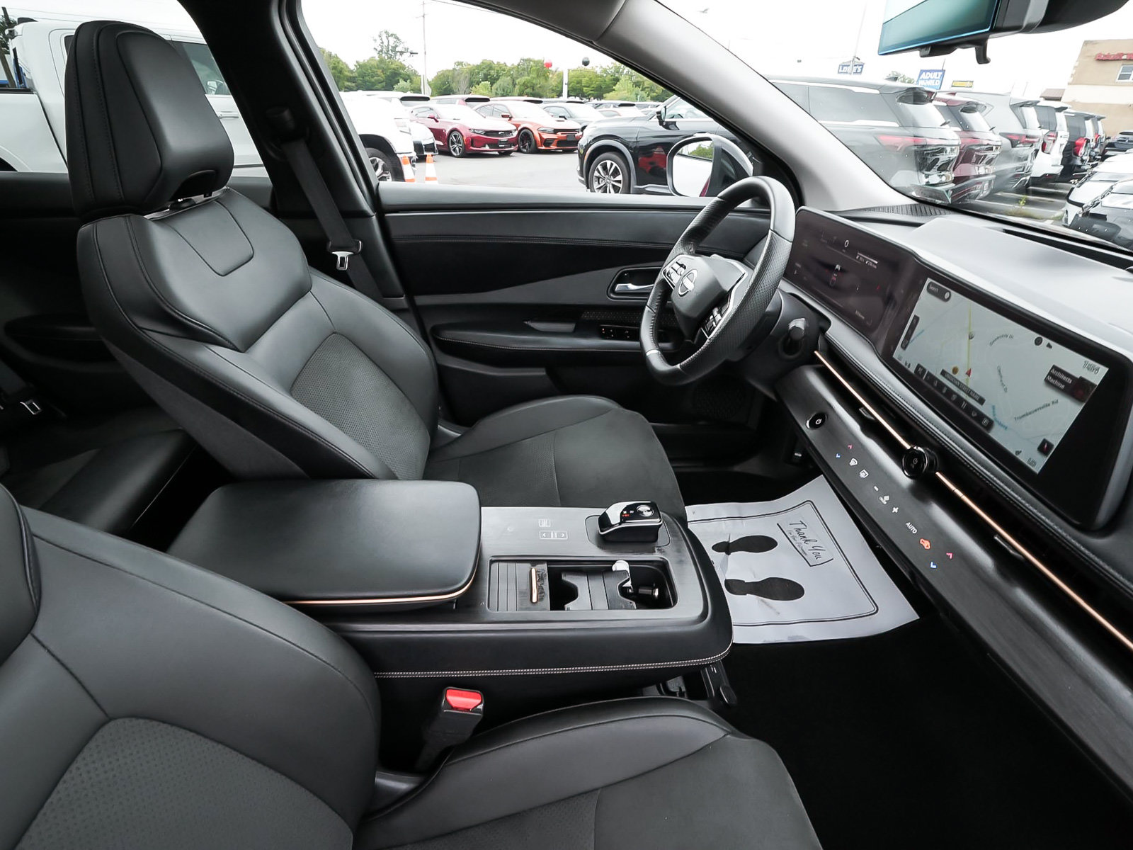 Used 2025 Nissan Ariya AWD image 40