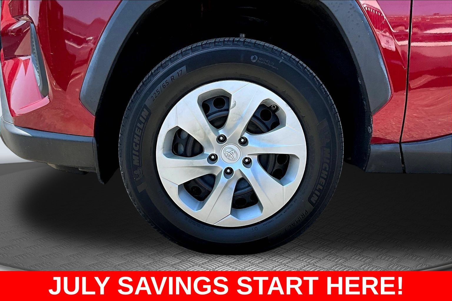 Used 2022 Toyota RAV4 LE FWD image 38