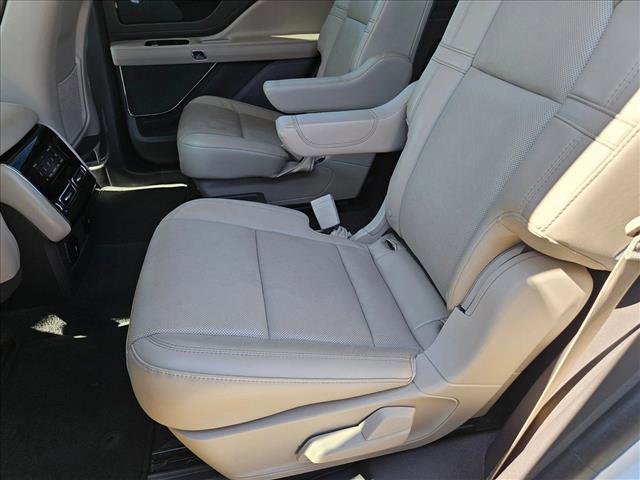Used 2022 Lincoln Aviator Reserve w/ Elements Package Plus image 19