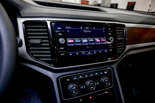 Used 2022 Volkswagen Atlas SE image 45