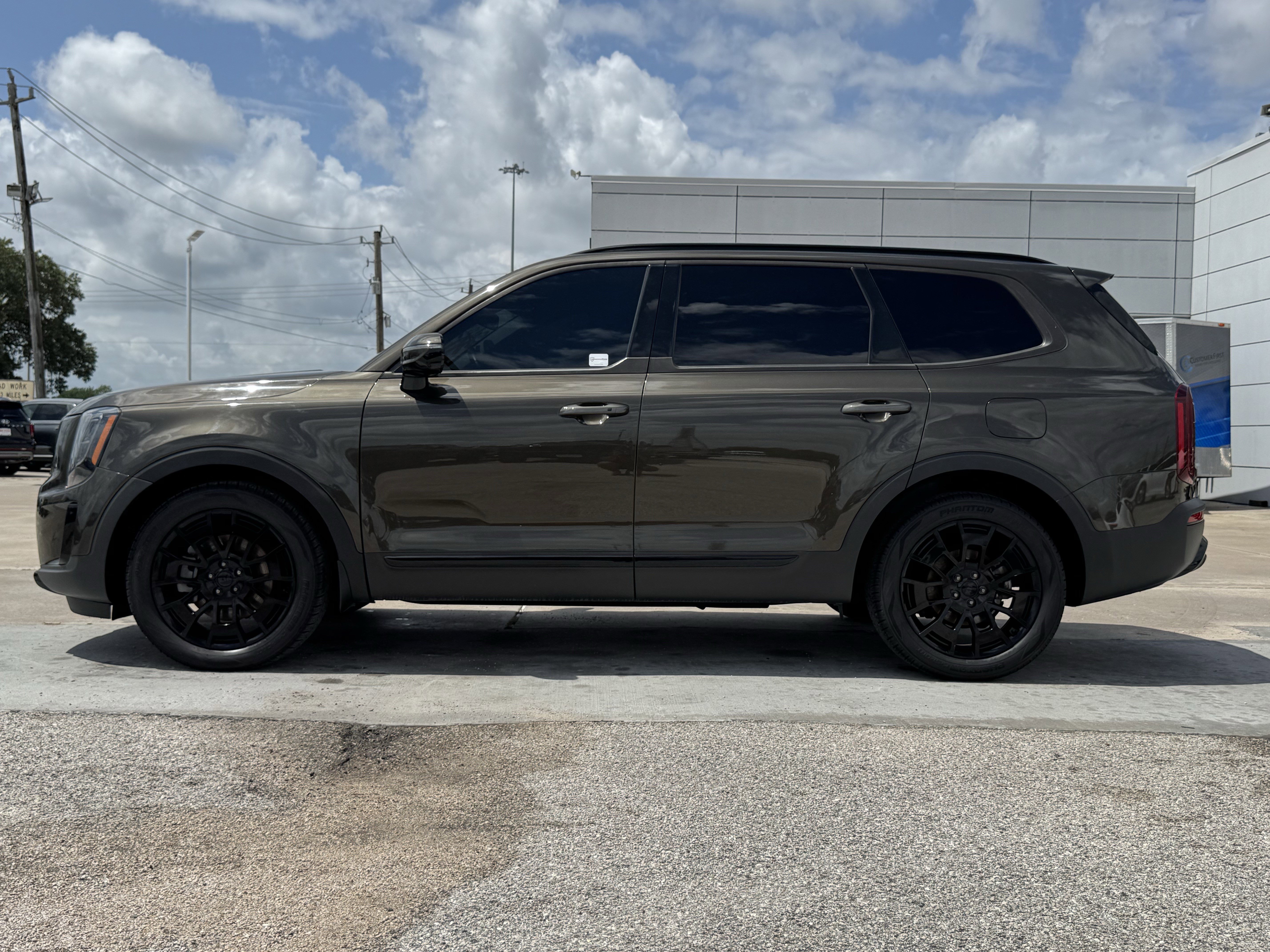 Used 2021 Kia Telluride SX w/ Nightfall Edition Package AWD/4WD image 7