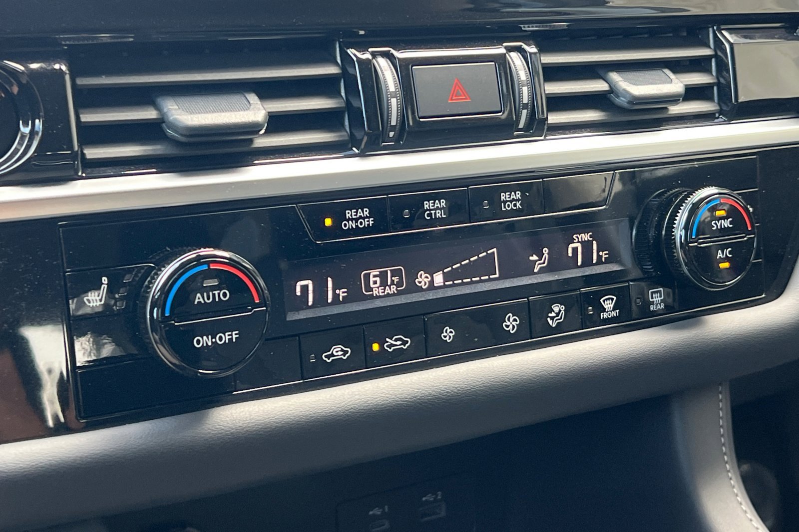 New 2025 Nissan Pathfinder SV image 24