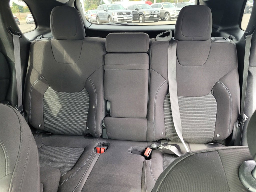 Used 2019 Jeep Cherokee Latitude w/ Popular Appearance Group image 10