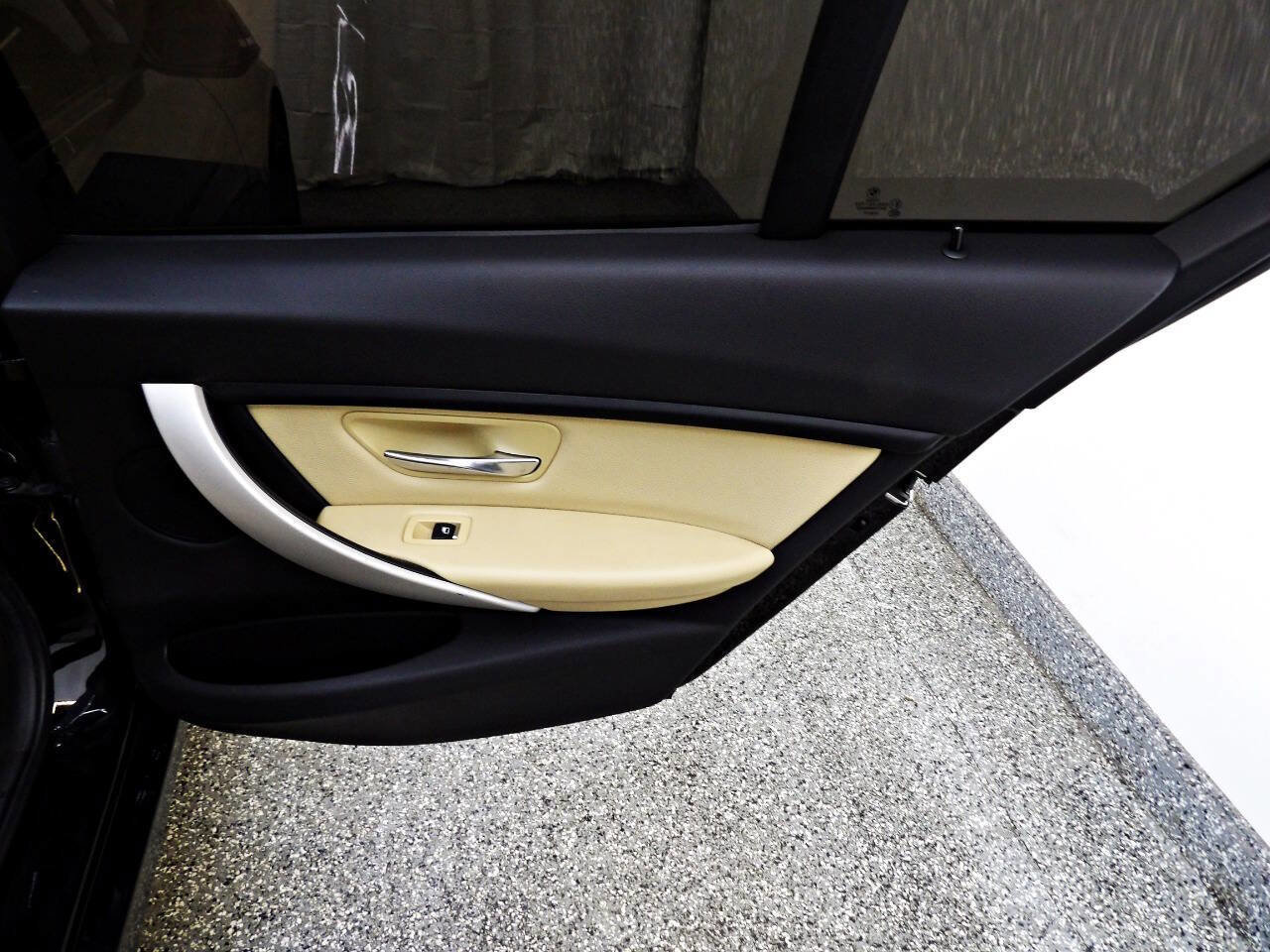 Used 2018 BMW 320i Sedan image 12