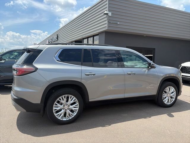 Used 2025 GMC Acadia Elevation w/ Elevation Premium Package AWD/4WD image 3