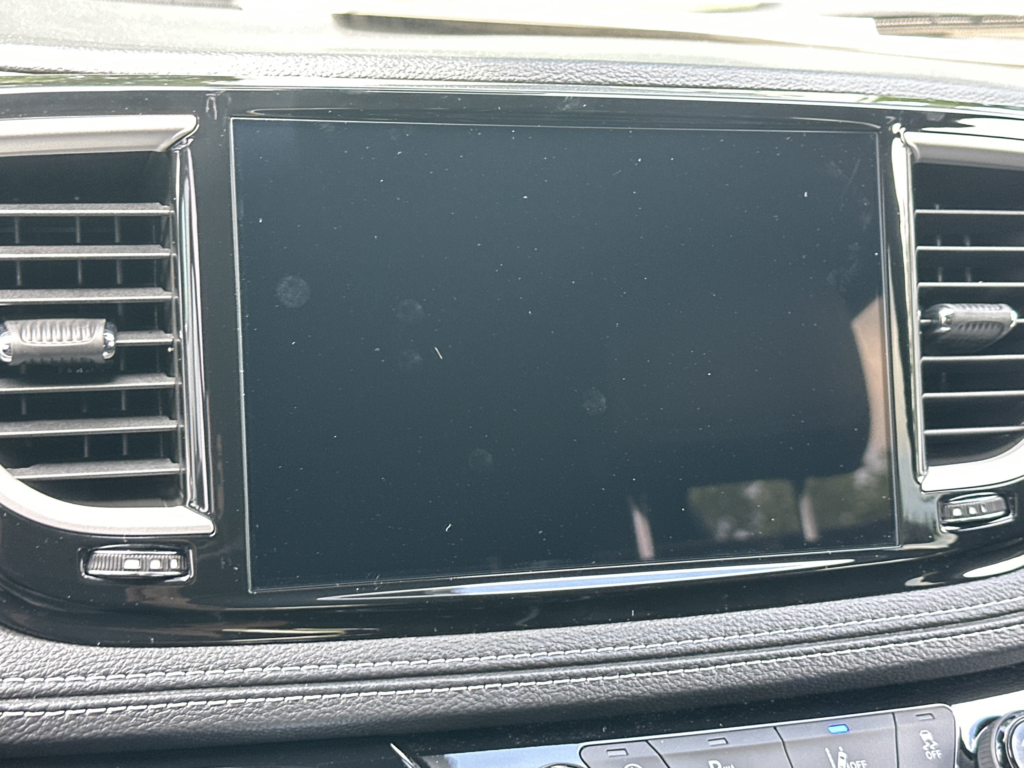 New 2027 Chrysler Pacifica Limited w/ Family Tech Group FWD image 7