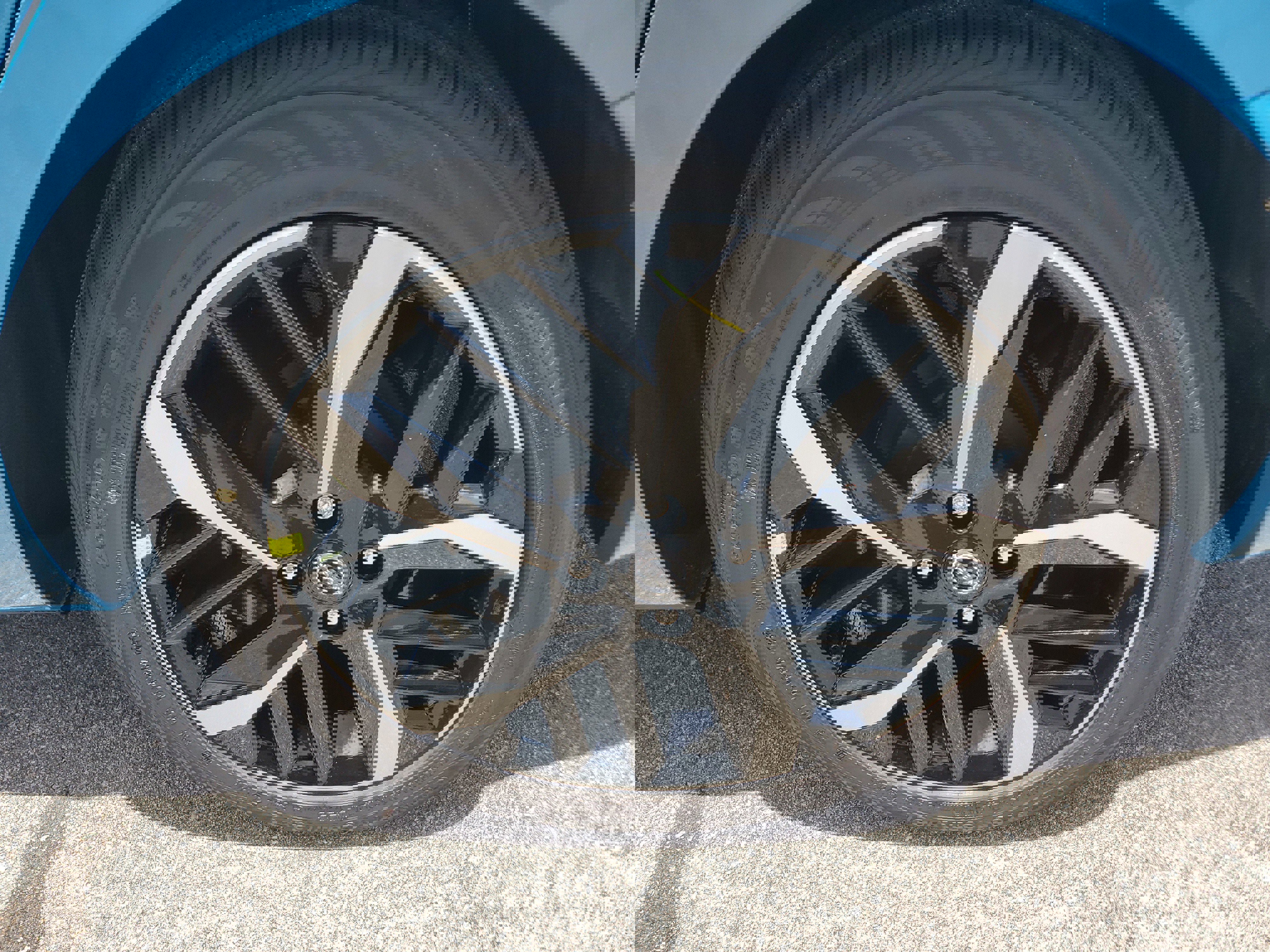 New 2025 Nissan Versa SR w/ Trunk Package image 7