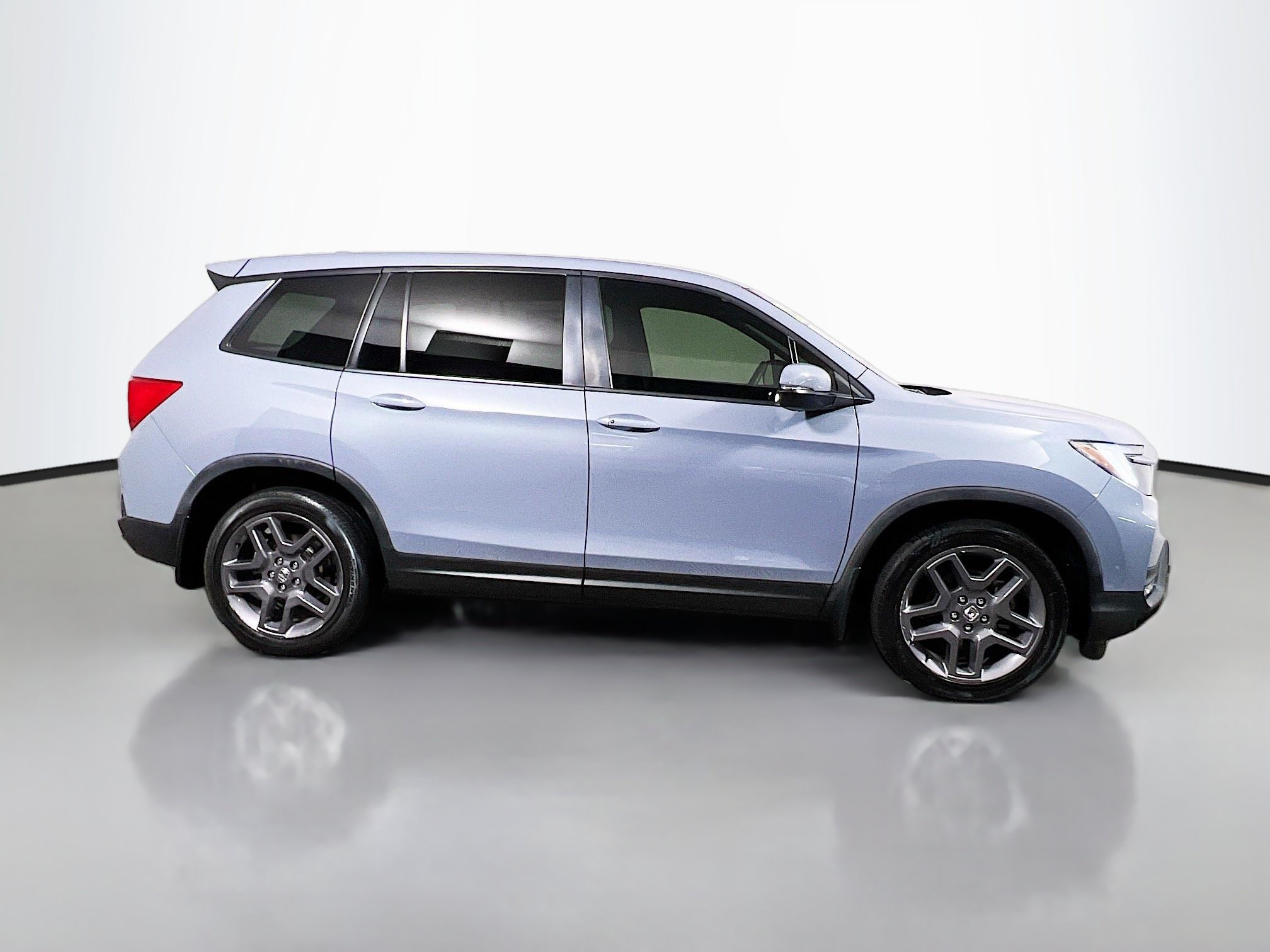 Used 2022 Honda Passport EX-L image 3