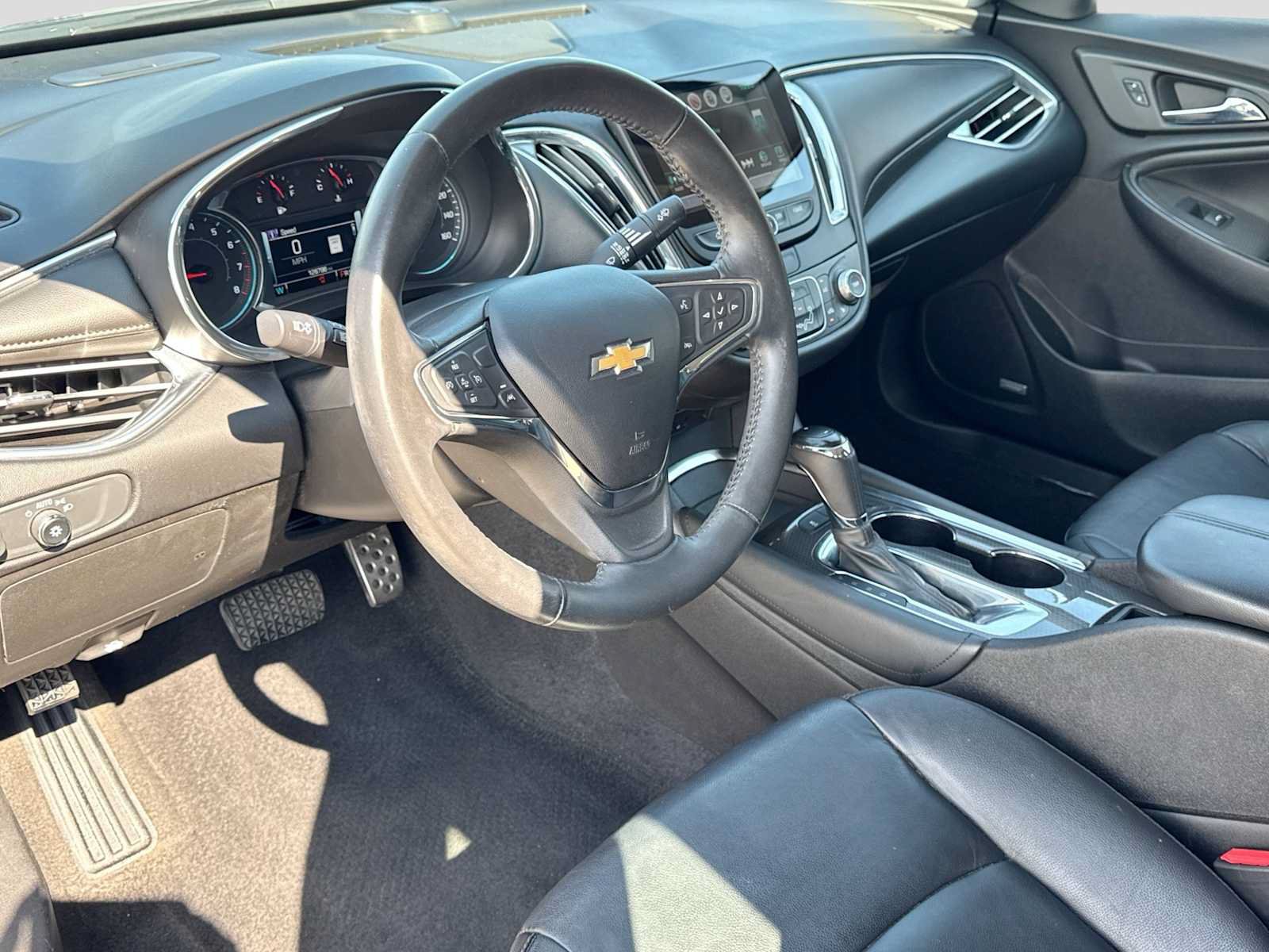 Used 2017 Chevrolet Malibu LT w/ Leather Package FWD video 2