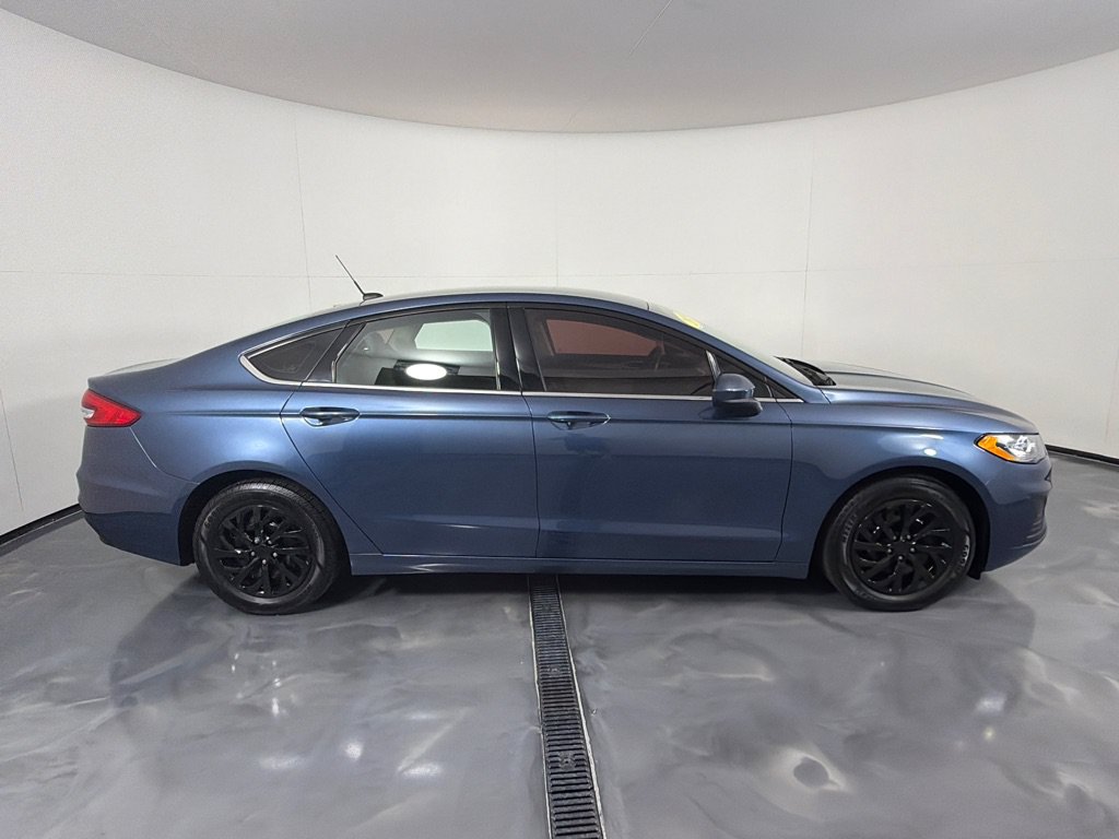 Used 2019 Ford Fusion S FWD image 4