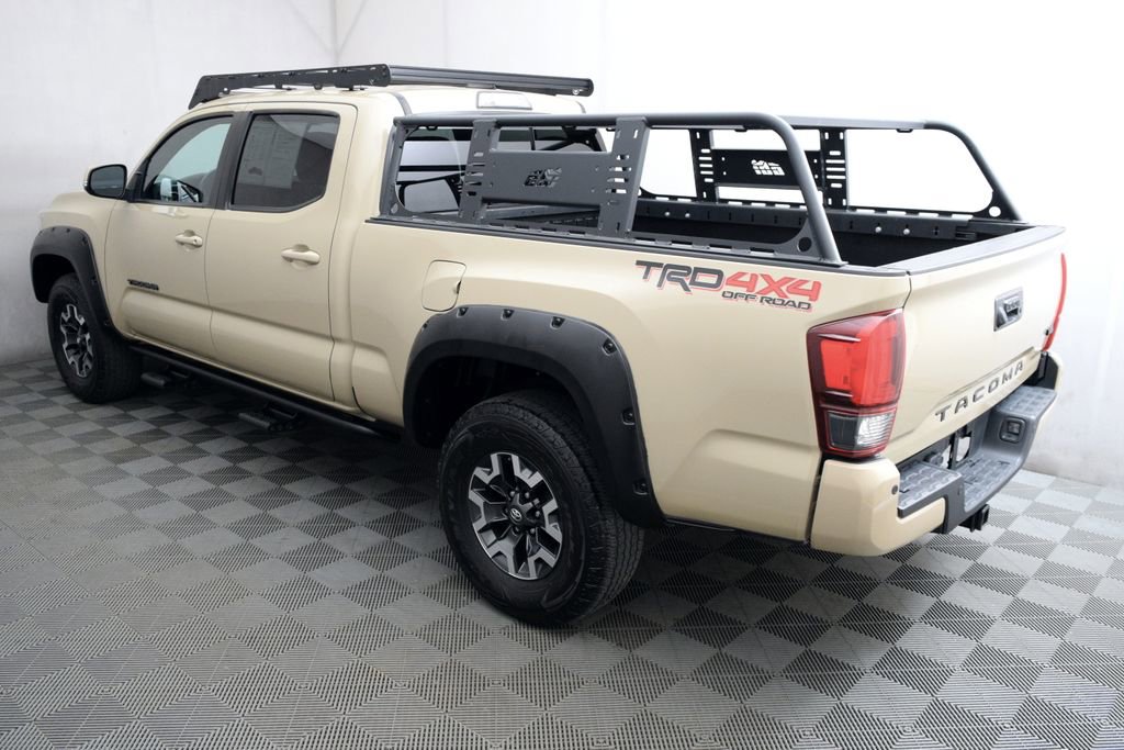 Used 2019 Toyota Tacoma TRD Off-Road w/ Technology Package AWD/4WD image 7