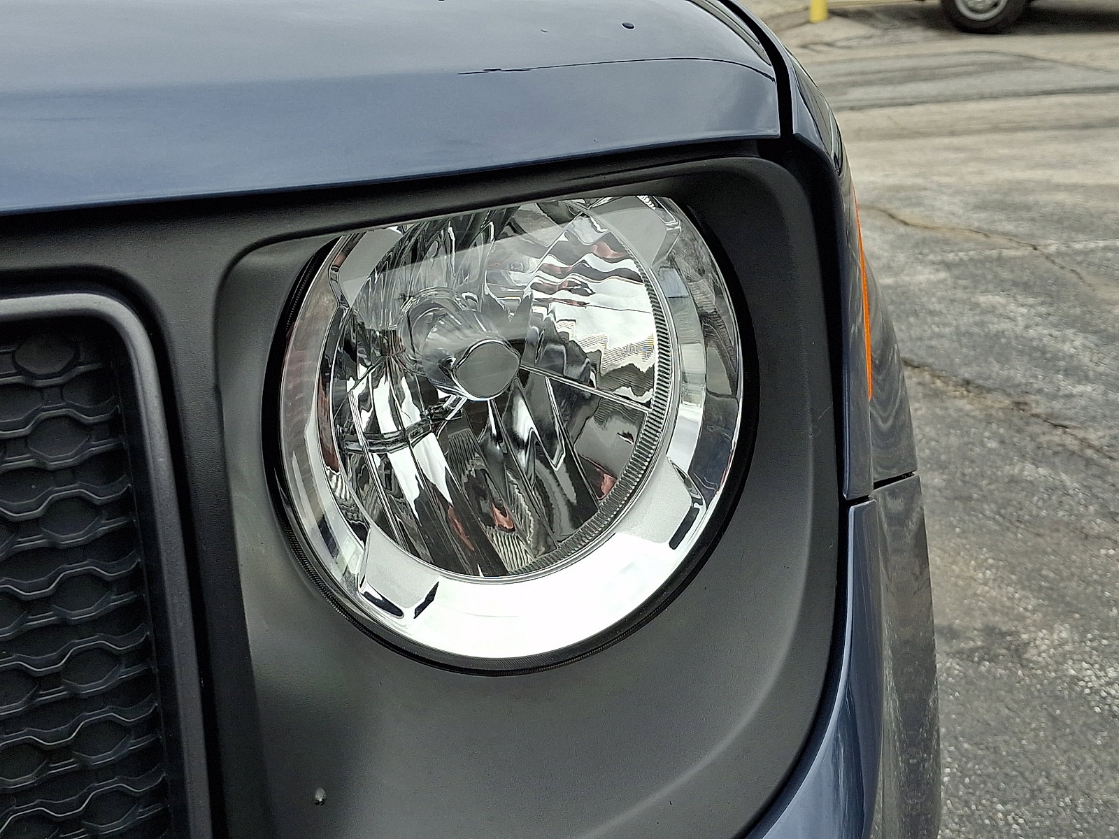 Used 2023 Jeep Renegade Trailhawk image 11