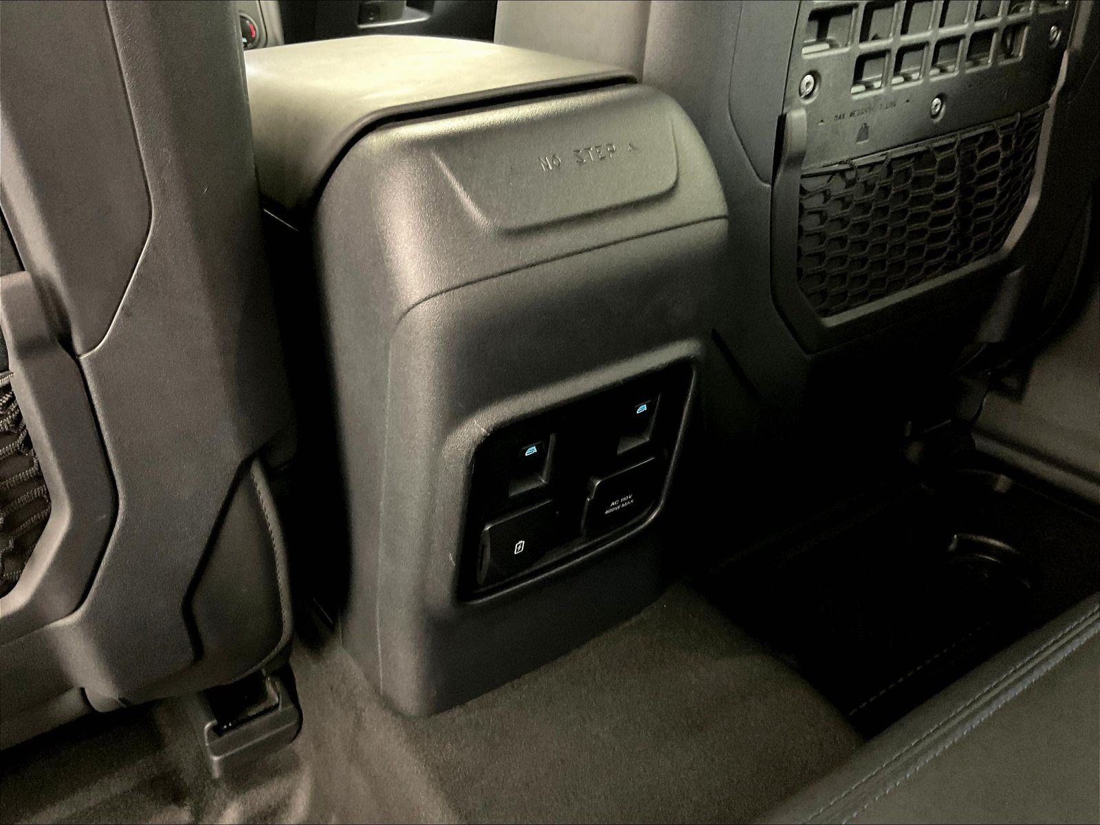 Used 2022 Ford Bronco Black Diamond w/ Sasquatch Package AWD/4WD image 10