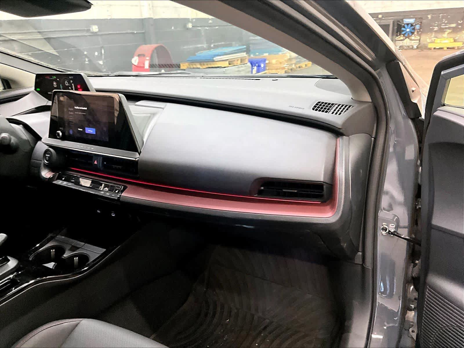 Used 2023 Toyota Prius Prime FWD image 18