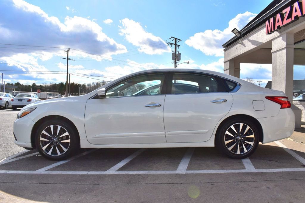 Used 2016 Nissan Altima 2.5 SL w/ 2.5 Technology w/LED Package image 5