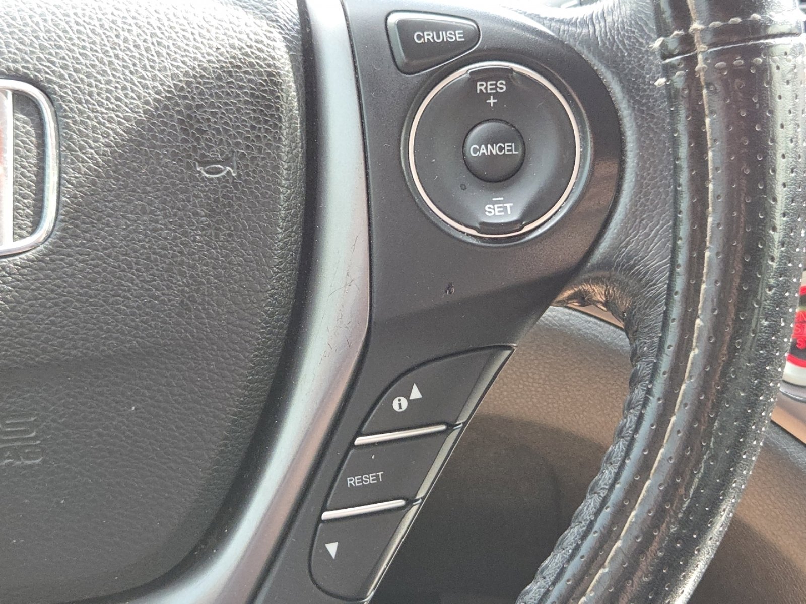 Certified 2017 Honda Pilot EX-L image 9