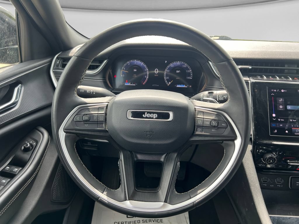 Used 2024 Jeep Grand Cherokee Altitude AWD/4WD image 15