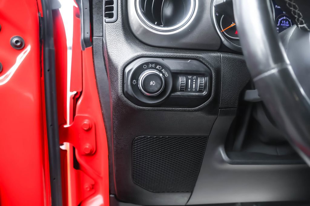 Used 2020 Jeep Wrangler Unlimited Sahara w/ Uconnect 4C Nav & Sound Group image 18