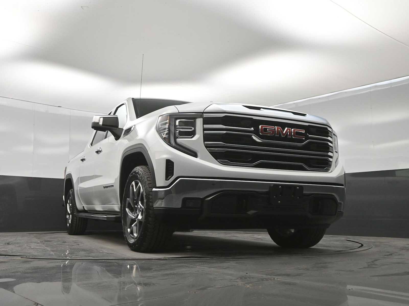 Used 2023 GMC Sierra 1500 SLT w/ SLT Premium Package AWD/4WD image 37