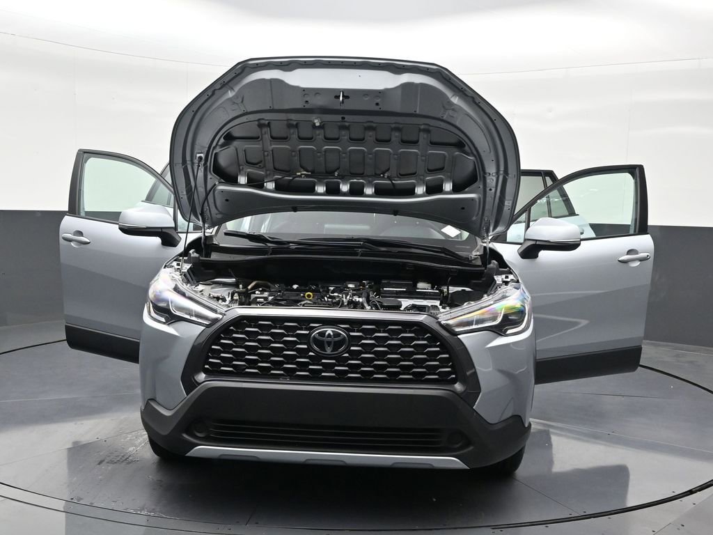 Used 2024 Toyota Corolla Cross LE image 36