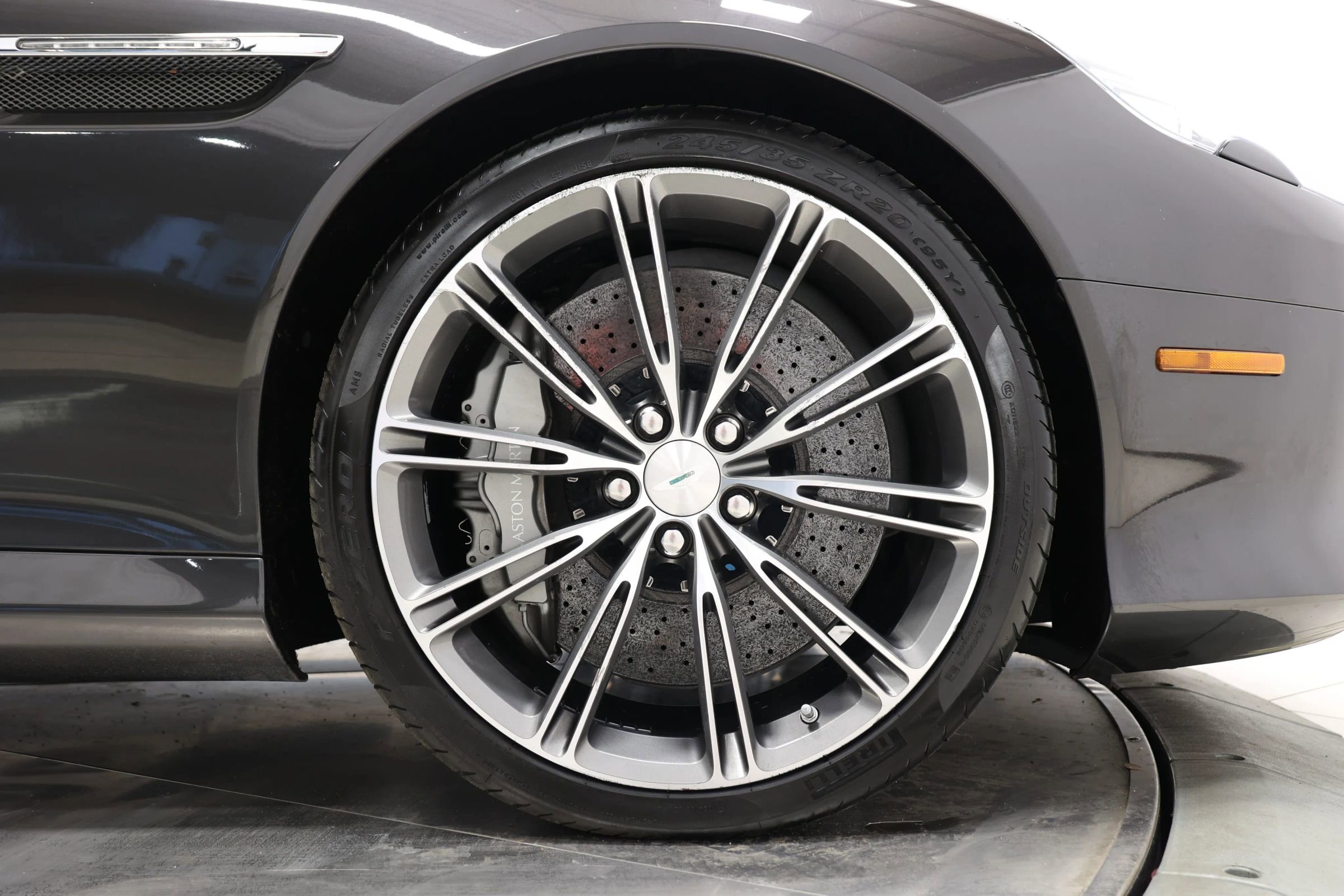 Used 2012 Aston Martin Virage Volante image 98