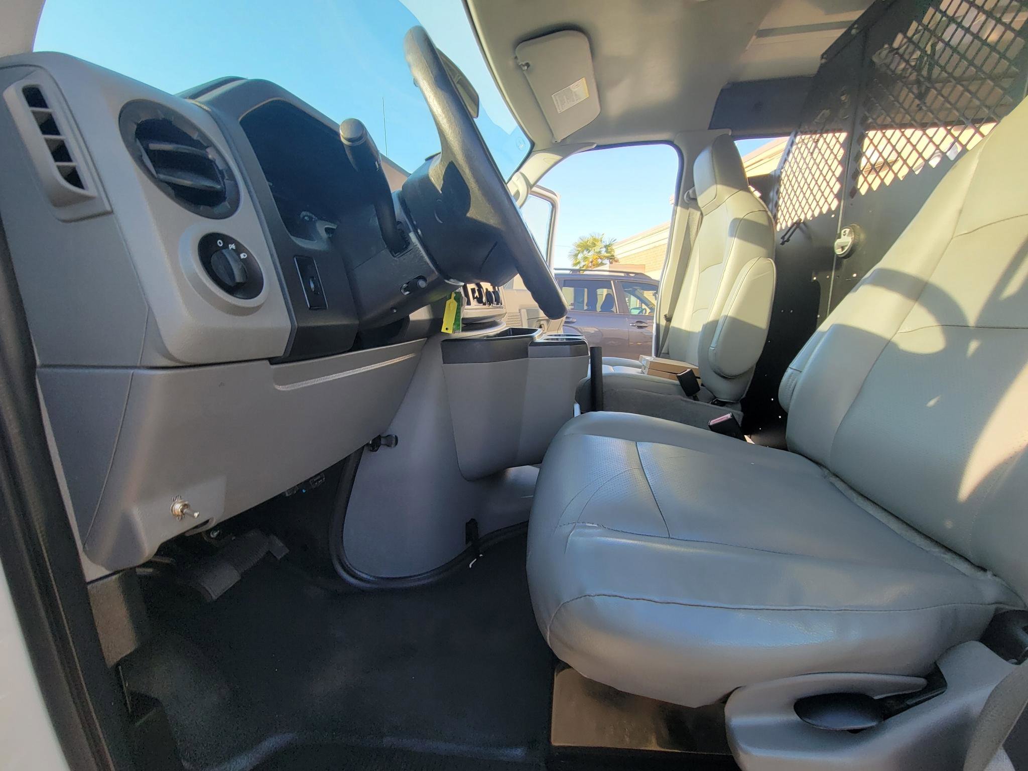 Used 2014 Ford E-150 and Econoline 150 RWD image 19