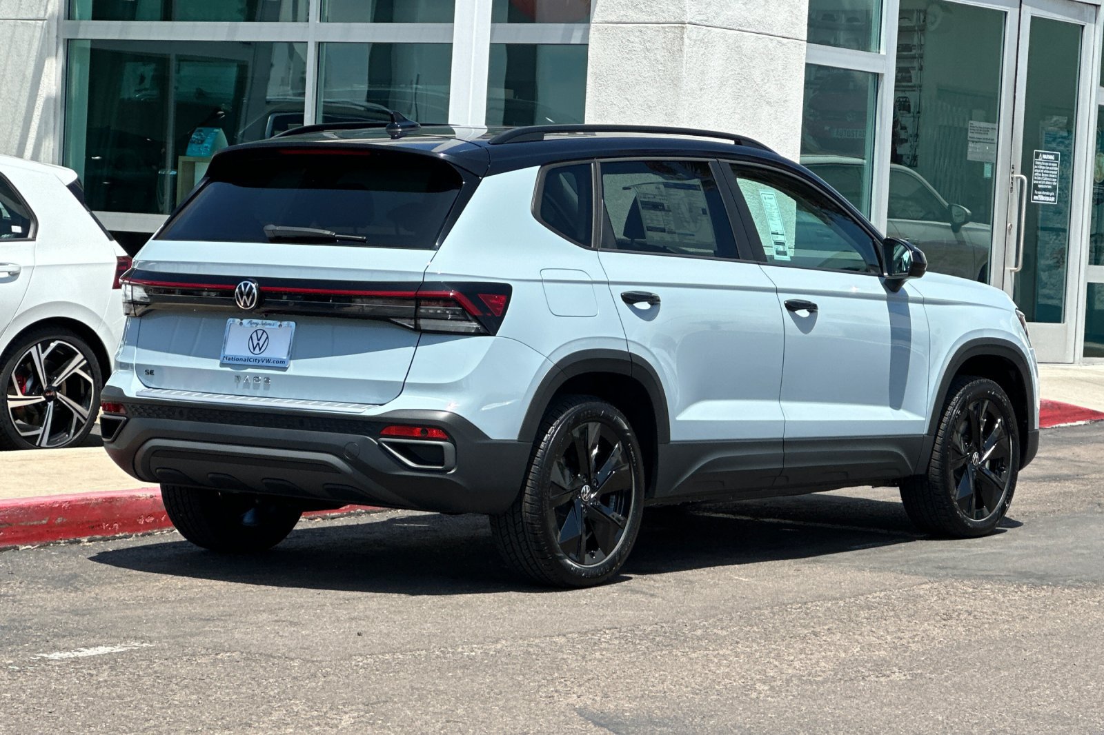 New 2026 Volkswagen Taos SE FWD image 5