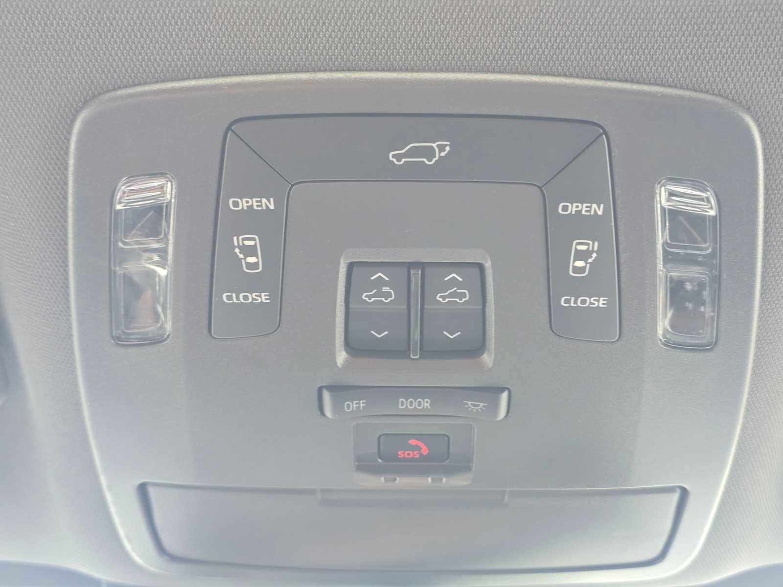 Used 2024 Toyota Sienna XSE w/ XSE Premium Package AWD/4WD image 30