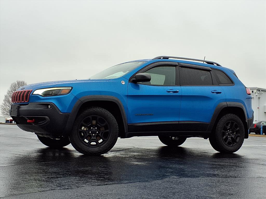 Used 2019 Jeep Cherokee Trailhawk w/ Comfort/Convenience Group image 2